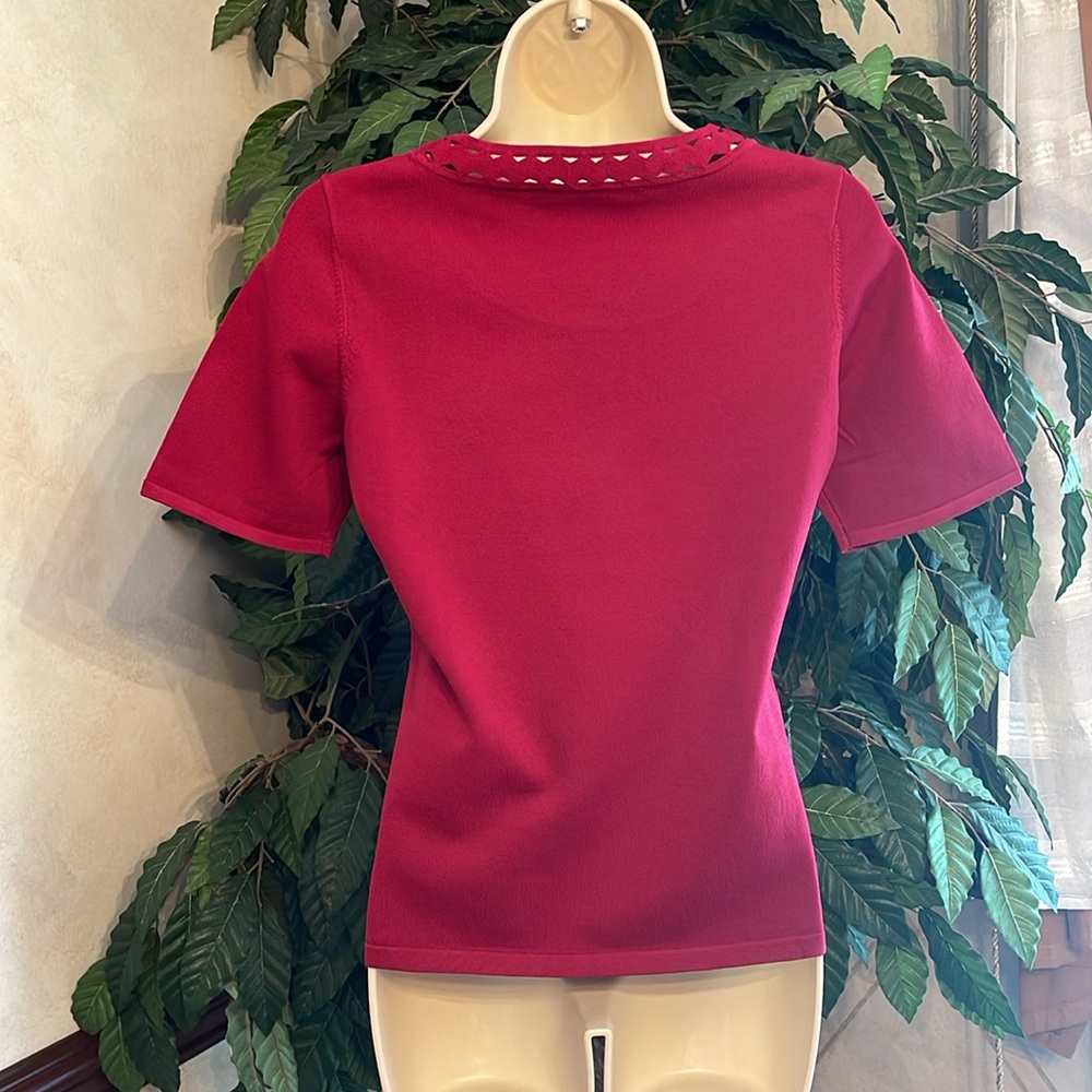 WHBM CUTOUT KNIT TOP - Picture 4 of 6